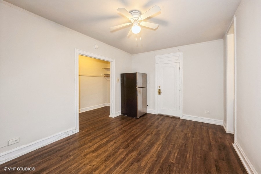 studio apartment at ivy at sylvan hyde park apartments near uchicago